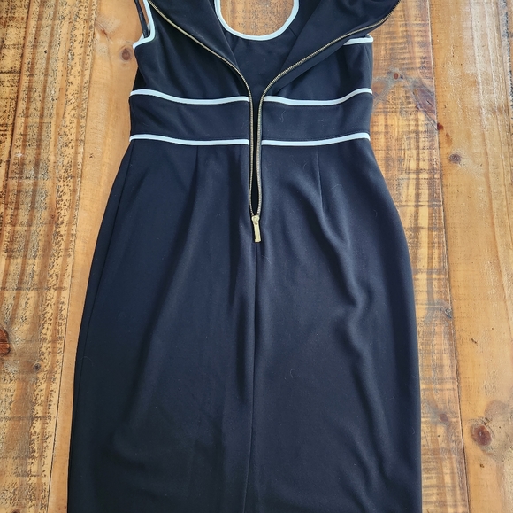 💥CALVIN KLEIN ROBE💥 - Picture 5 of 10